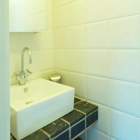 Mansion In Par Dela With Pool, Cleaning Included * Hastiere-par-dela